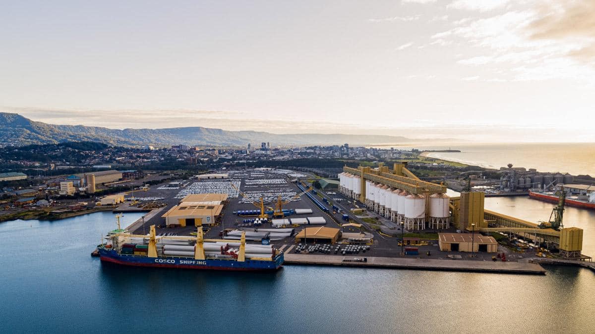 Port Kembla proves itself as a major import hub for renewable energy projects with Bango Wind Farm