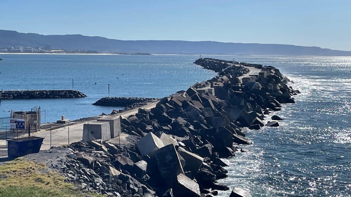 Eastern breakwater, Port kembla